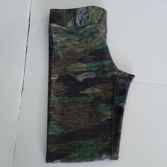 Terez Heathered Camo Tall Band Leggings Size M - Picture 8 of 10